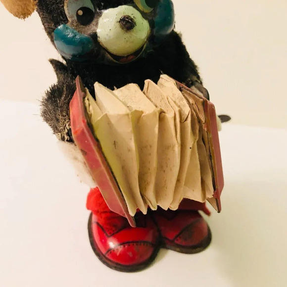 Vintage 1950s Tin Toy Key Wind Up Bear Playing Accordion 6 Inch Tall Works - Picture 14 of 16